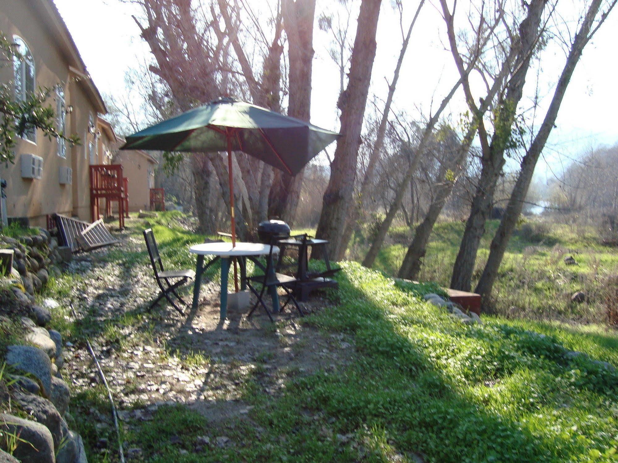 红杉河滨小屋酒店 三河城 外观 照片